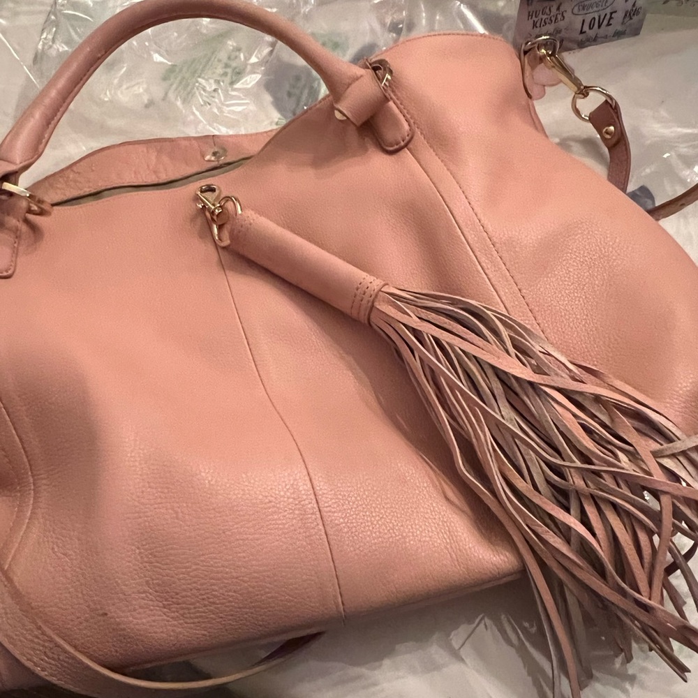 Dropped Price!!! Beautiful G.I.L.I. Italian leather Pink Satchel.